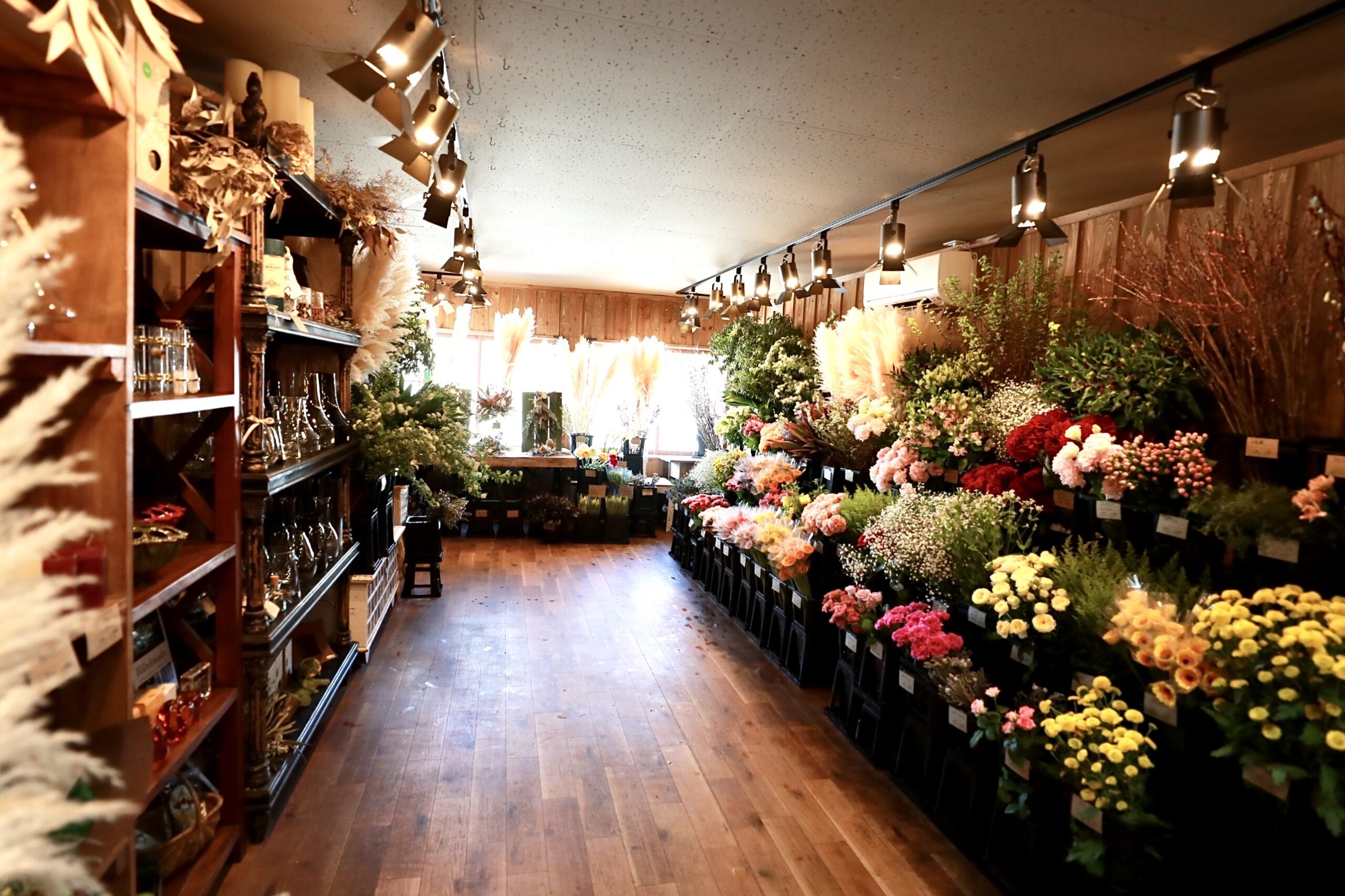 男性もふらっと立ち寄れる、“ハードルの低い”花屋づくり