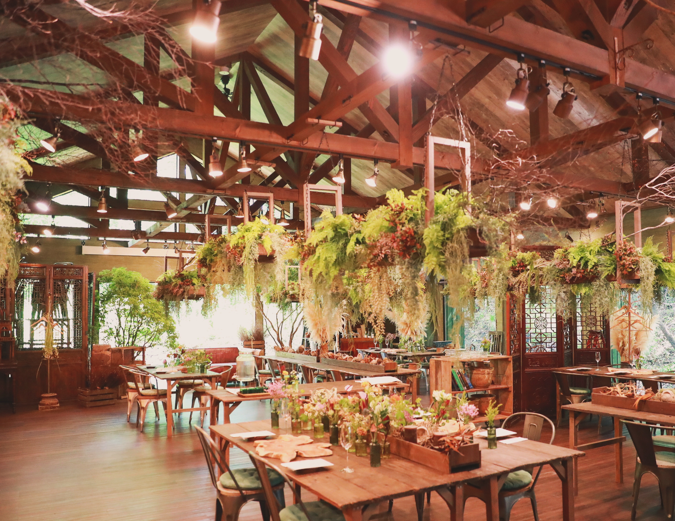 花屋を中心に広がる“フィールド”