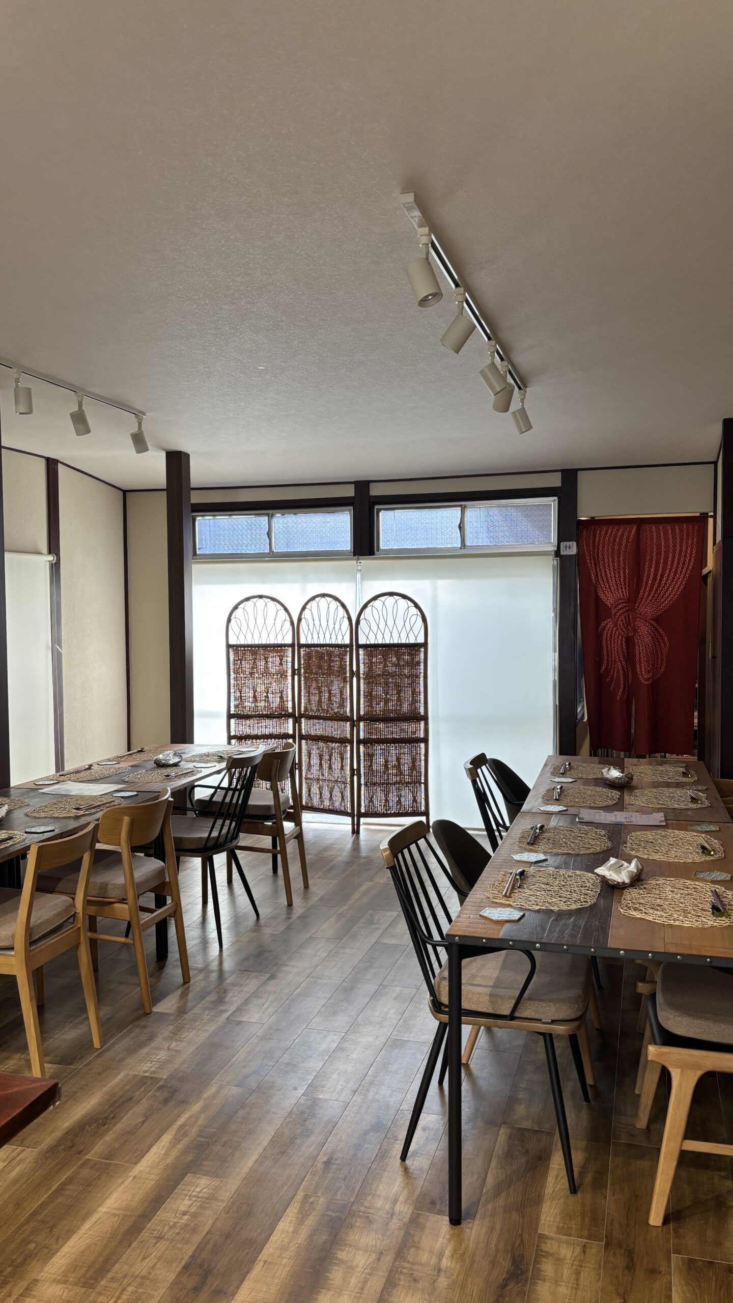 落ち着いた静かな店内