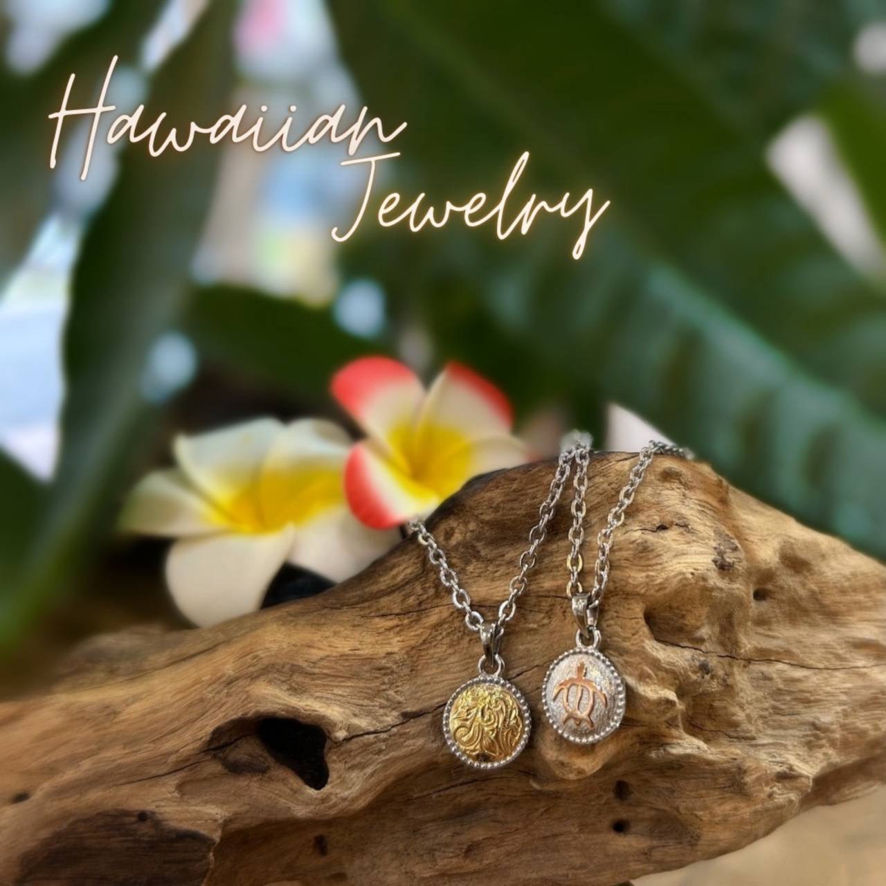 ホヌと波をモチーフにしたネックレス